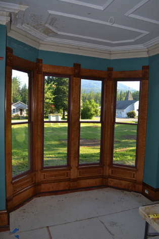 Bay window trim done. Bay window trim done.